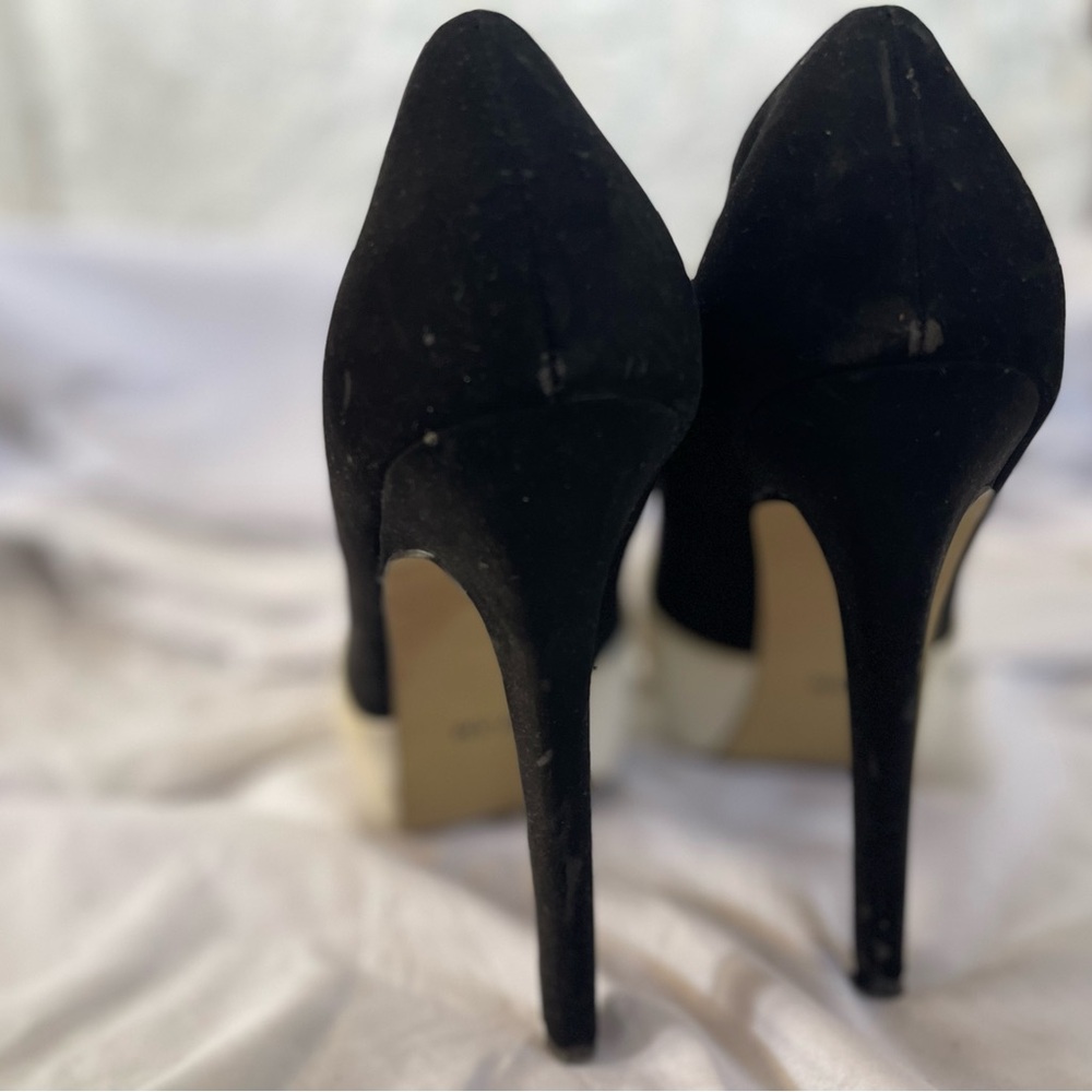 Studded round toe - Picture 7 of 8